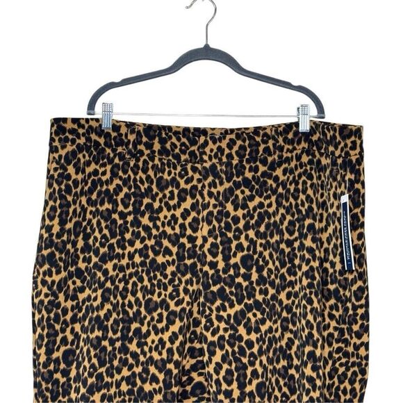 Old Navy NWT leopard print Harper mid rise crop pants size 22 short - Picture 6 of 13
